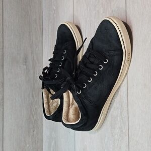 Ugg Australia Women Leather Sneakers shoes sz 7.5